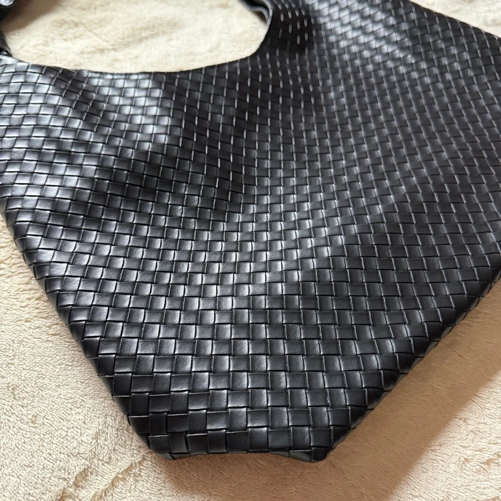 Ulta Woven Hobo Bag With Knot